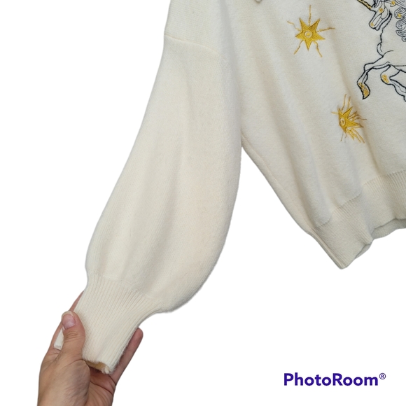 Embroidered Unicorn Soft Plush Cream Sweater - Picture 5 of 7